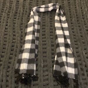 Classic Black and White Checkered Scarf